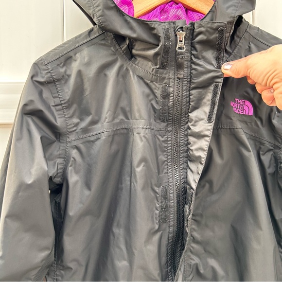 The North Face Hyvent Hooded Windbreaker | Girls XL Size 18 - Picture 10 of 11